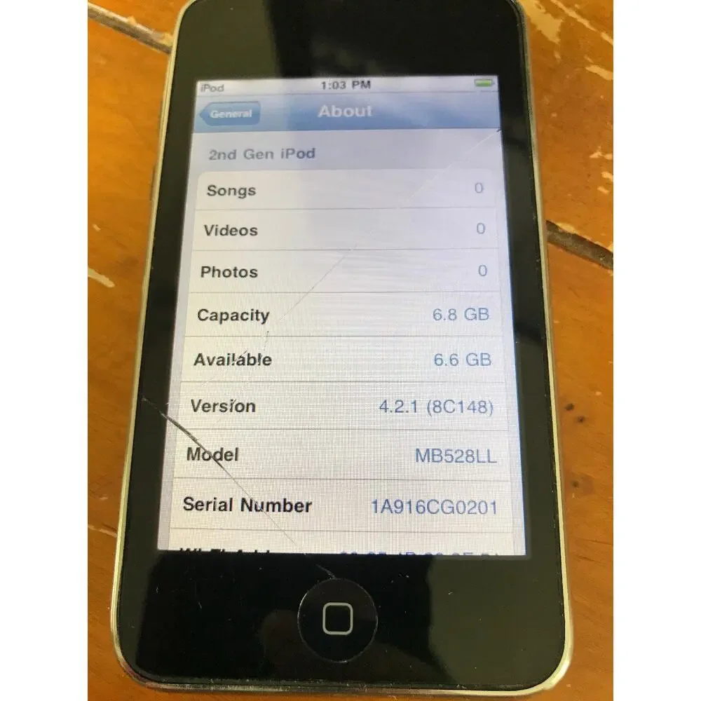 Vintage Apple iPod Touch 2nd Generation 8GB Black A1288 MB528LL WORKS